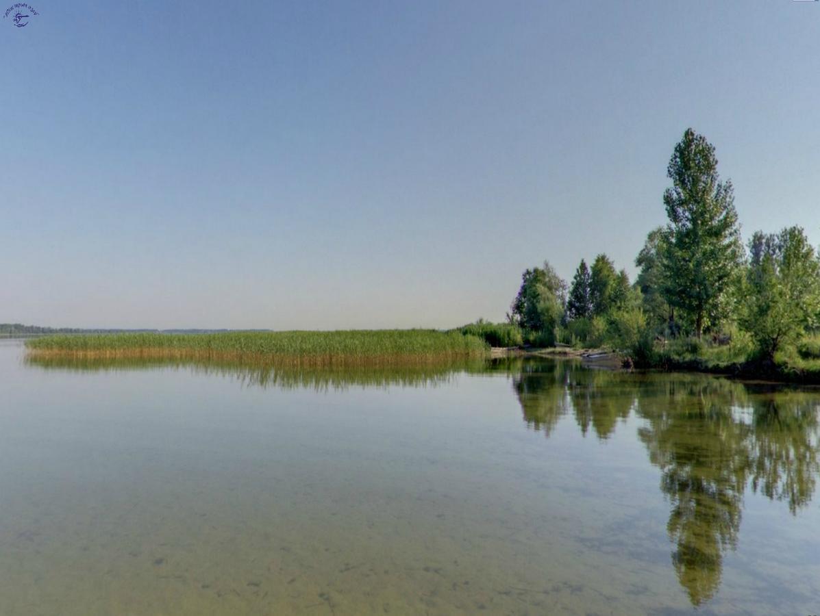 Hotel-Complex Mizh Triokh Ozer Svityaz' Buitenkant foto